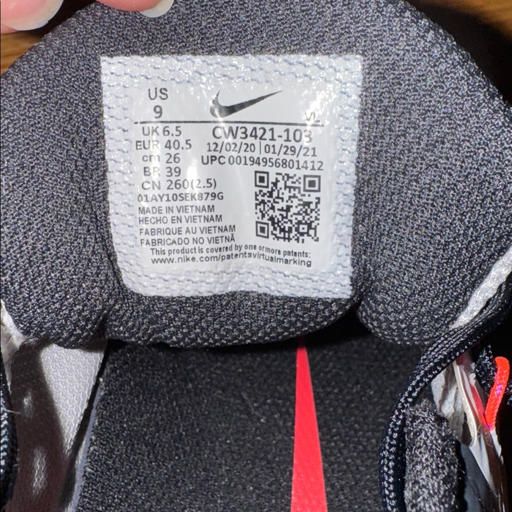 Women’s Nike Zoom Winflo size 9. - Picture 6 of 6